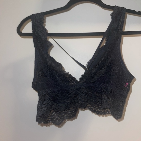Lace crop bralette top - Picture 6 of 14